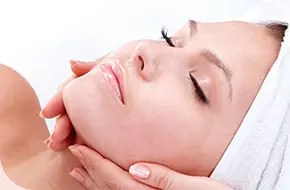 آموزش میکرونیدلینگ برای درمان لک پوست