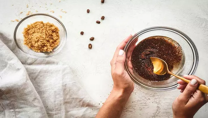 بهترین اسکراب سفیدکننده صورت چیست