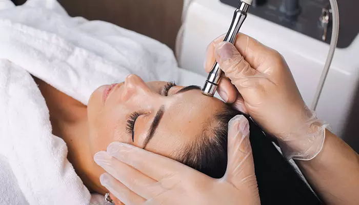 میکرودرم ابریژن و کلاژن سازی پوست