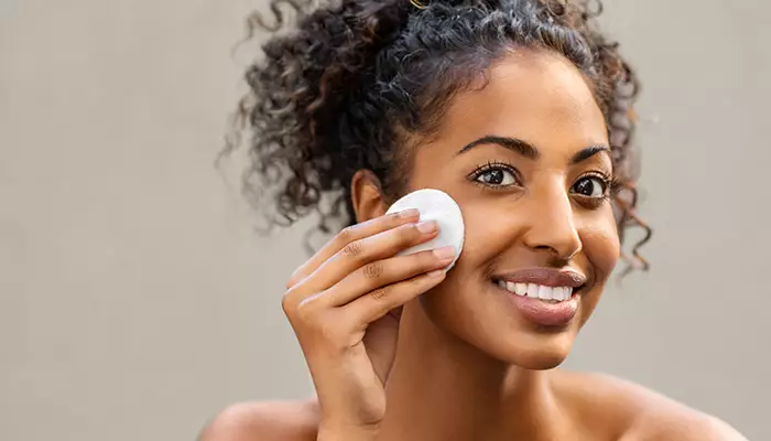 روتین پوست چرب و جوش دار و استفاده از تونر