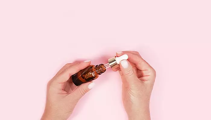 رفع چین و چروک صورت با روغن